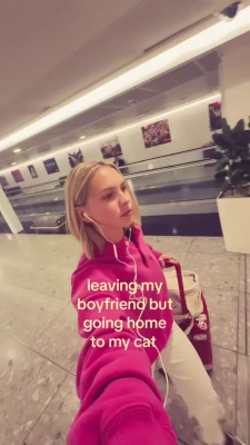 jordynjones - How much would you give to be this pole ? 👀