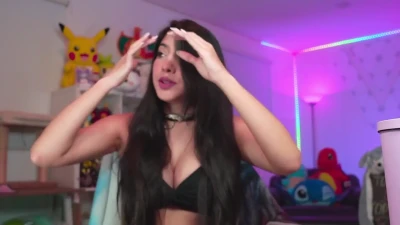 danielaazuaje - Swipe to undress me and then scroll down the timeline and watch the
