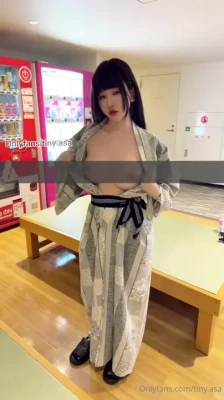 tiny - Good morning ❤️ that morning nut is the best… let’s cum