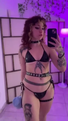petite - Fetish Fridays can be so much fun 😈