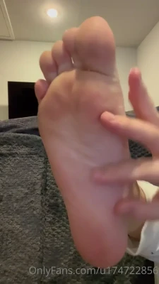 itsonlyfangs - let's play Daddy 🔥