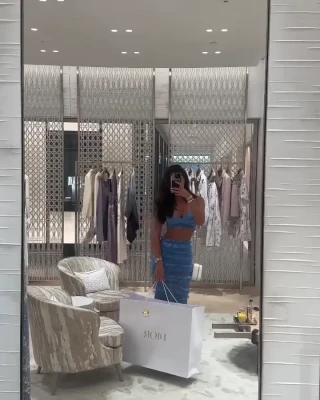 jennalee - Why don't you cum here and help me get out of this set? 🤭