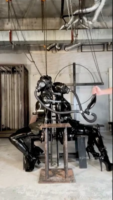 siron_latex - Wave bye bye to that beta dick.