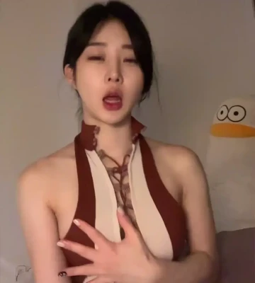 yo_ovv - My nips are so so pale