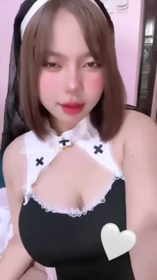 lina - See WAAAY more on my VIP @nyxii for 75% offGet any deal for the lower