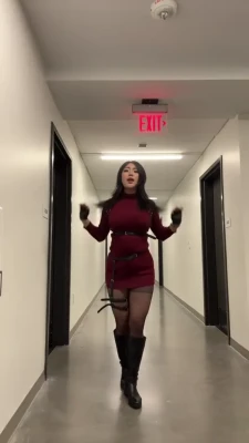 meriolchanfree - Bounce my titties baby .