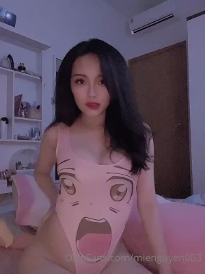 mienguyen003 - trying out a new dildo + a new position, it felt so good to feel all