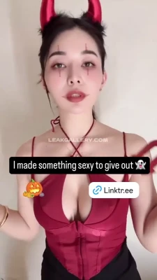 rikakodesu - Sometimes it takes TWO HANDS and I need a bit of help taking care of