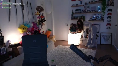 valkyrae - Do you wanna play FUCK strike with me? 👀😈