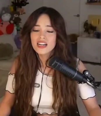 valkyrae - I can't get you off my mind... check your DMs ❤️