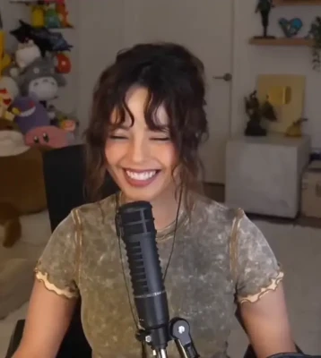 valkyrae - Little tip for all my fans set yourself a username and a display