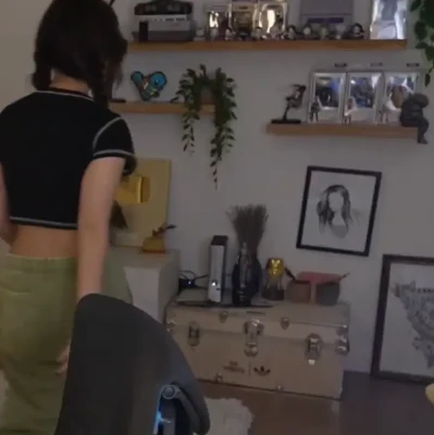 valkyrae - Let a bih get a tip or sumthin! Sextape Friday! part 1