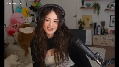 valkyrae - Happy Friday!