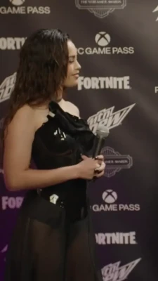 valkyrae - 5 min video - Glass butt plug