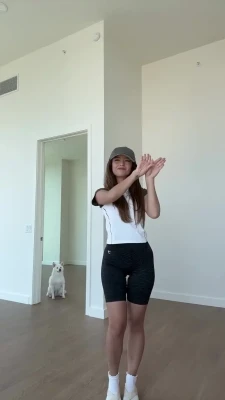 valkyrae - Where are all my magpies at? 🪩 #shinyfetish