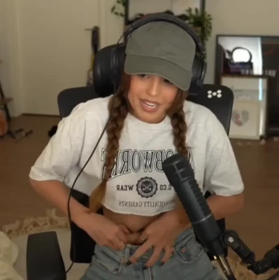 valkyrae - Come shower with me