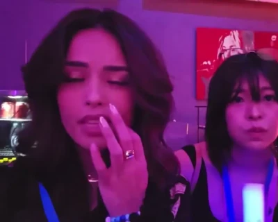 valkyrae - Playing with my dildo.