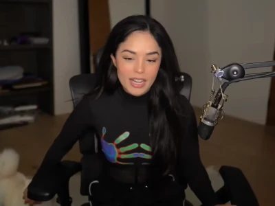 valkyrae - What are you thinking about right now..? hehe 💁🏼‍♀️