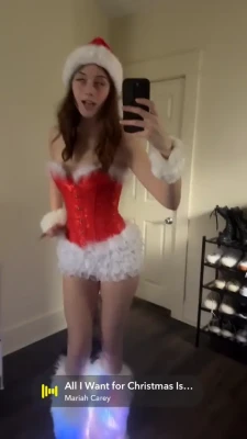 soggyalien - Cleaning break! Lol