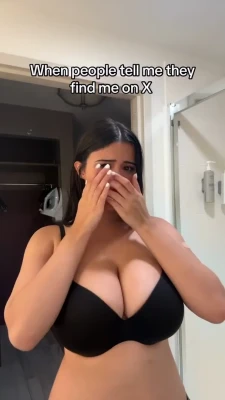 tabithalookofsky - Trick or tease? 🔥🕷️