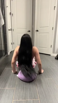 tabithalookofsky - Garden flashing makes me sooooo horny.