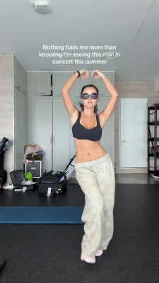 gracecoffey - cum play with me 😎