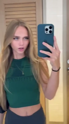 kyladodds - I made a video with my realistic dildo where I suck it whole to