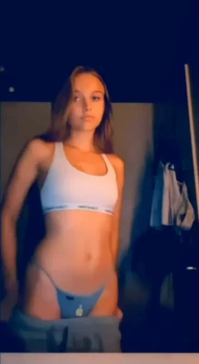 kyladodds - Breed me…?✨👉🏻👈🏻