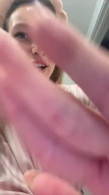graceboor - What are you thinking about right now..? hehe 💁🏼‍♀️