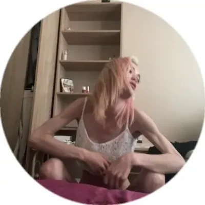 splifqueen - Oh no you caught me with my pants down! I’m only a little