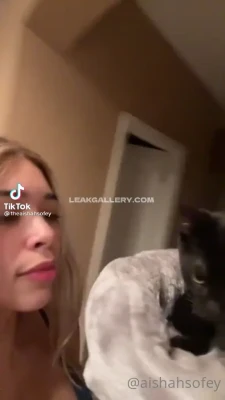 kawaiisofey - Furry muff and pretty pink lips