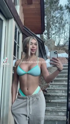 kawaiisofey - You can now message me for free on here to ask me questions   let s