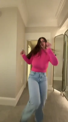 colleen - New cumshot vid with the teacher outfit. Nothing too fancy, mostly