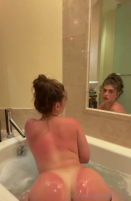 colleen - Happy Boobs-day! 😘