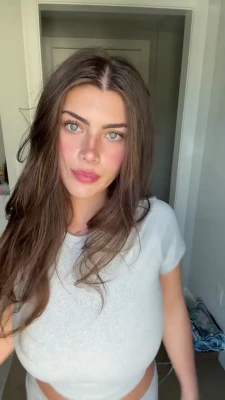colleen - My tits are way too heavy 😩 sometimes I need an extra pair of