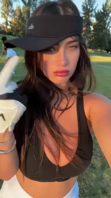 colleen - Have a nice Saturday🖤🤍