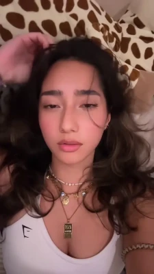 sabadabadoodle - Bunny worship with Mel part I   Filmed by Pedsrmeds