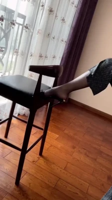 qiaoniutt - On my knees waiting 😏