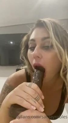 saraayrbls - little bit of bts from yesterday, this isn't actually the scene I'm