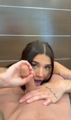 arikytsya - I've been told I am a white girl with a black girl's ass. Think