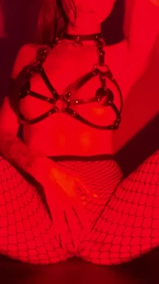 daintywilder - what do you think of this big dick? can you put it all in your mouth?
