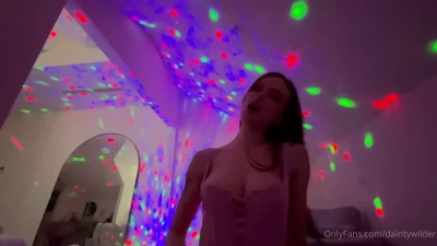 daintywilder - But first, let me take a selfie 🤳 💋