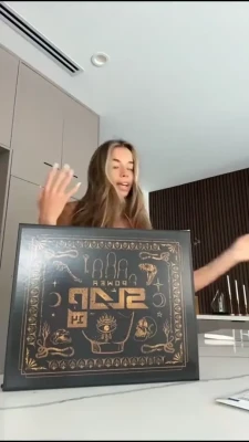 sadiemckenna - Can you help me stretch?
