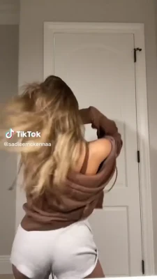 sadiemckenna - Car masturbation vid going out in the dms tonight 🚗