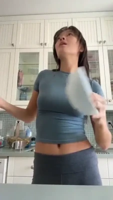 lilychee - Fuckin around