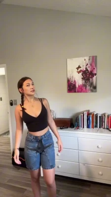 haliabeamer - Ok ok.... there is never enogh booty. What do you think about that