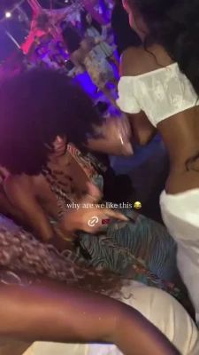 jill_bunny - Lady in red gives hauntingly good head ❤️💋 video sent out