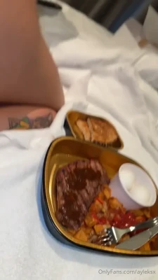 ayleksx - Got a little messy with the olive oil! part 1