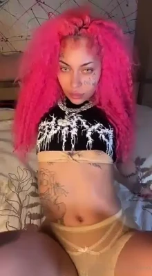 ayleksx - I don’t like being told what to do unless I’m naked 🥵