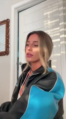 hadelinemope - Who wants to cum on my face